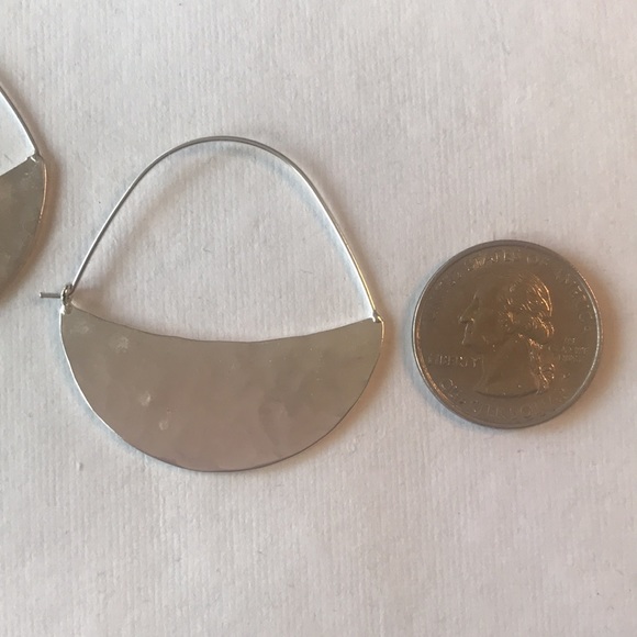 Everri Hammered Half-Moon Hoop Earrings - Picture 8 of 14